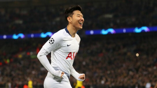 Son celebra un gol en Champions