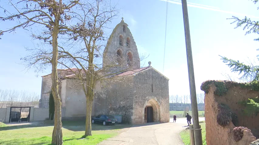 La lucha de los nueve vecinos de Quintanilla de Riofresno para salvar el centenario retablo de su iglesia