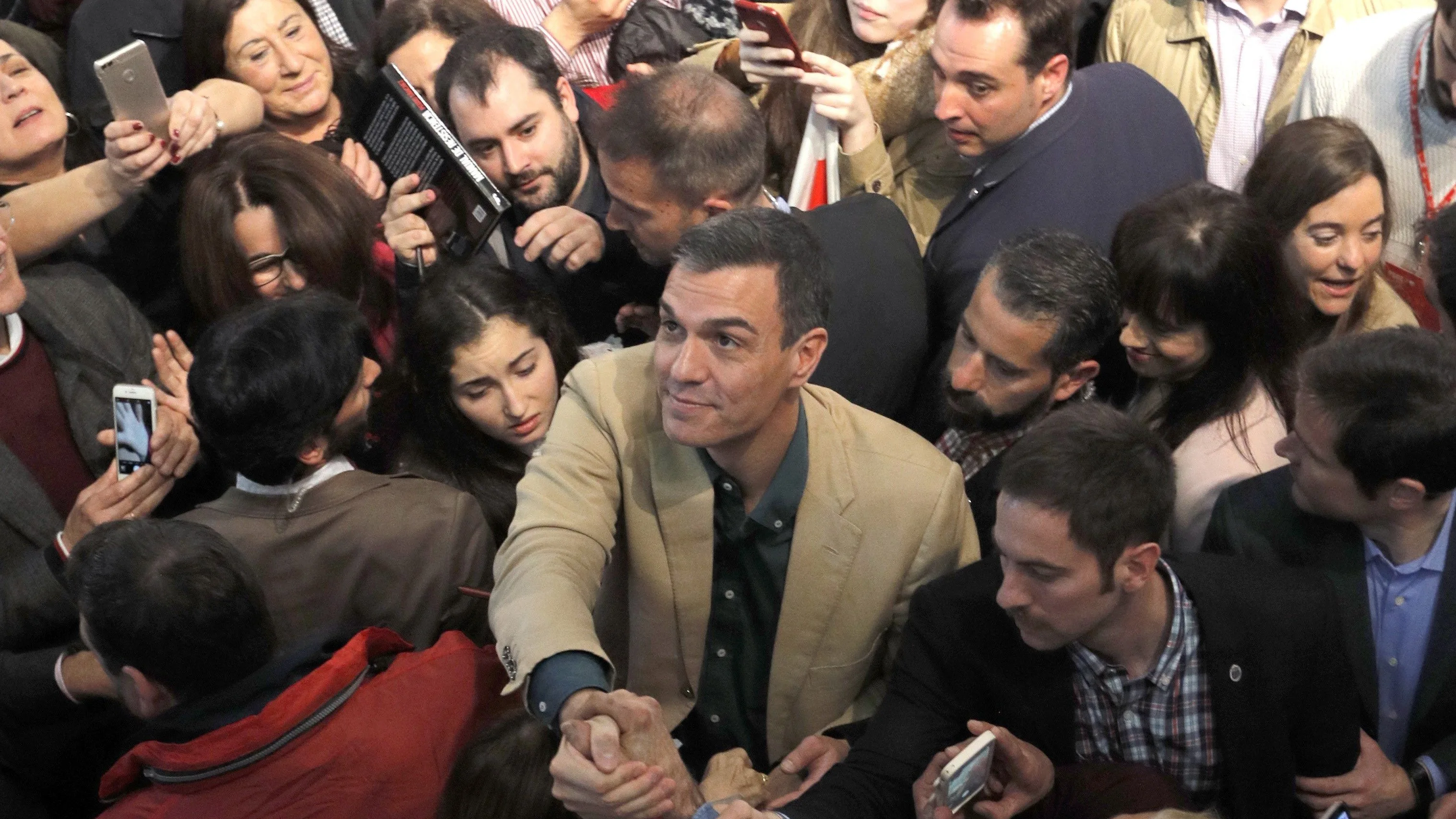 Pedro Sánchez durante un acto del partido en A Coruña.