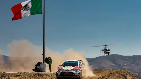 El sábado ha sido un día para olvidar en el caso de Meeke El sábado ha sido un día para olvidar en el caso de Meeke
