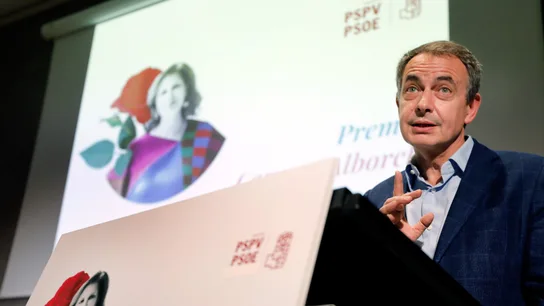 José Luis Rodríguez Zapatero, durante un acto homenaje a Carmen Alborch en Valencia. José Luis Rodríguez Zapatero, durante un acto homenaje a Carmen Alborch en Valencia.