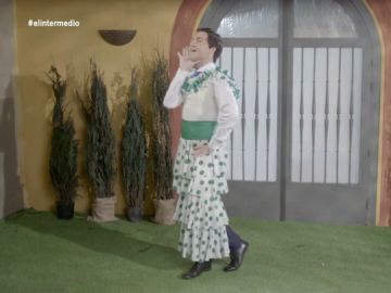 Joaquín Reyes imita a Juanma Moreno, el primer presidente de Andalucía no socialista: "Soy el Kennedy con seseo de la derecha" Joaquín Reyes imita a Juanma Moreno, el primer presidente de Andalucía no socialista: "Soy el Kennedy con seseo de la derecha"