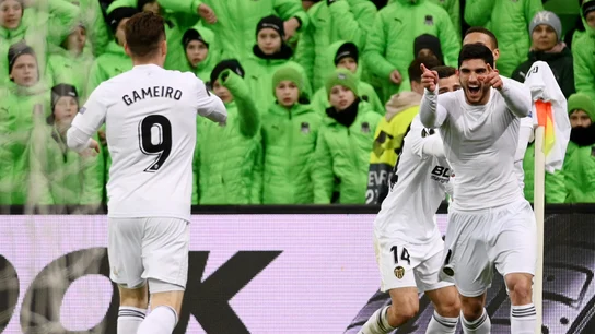 Guedes celebra su gol con el Valencia Guedes celebra su gol con el Valencia