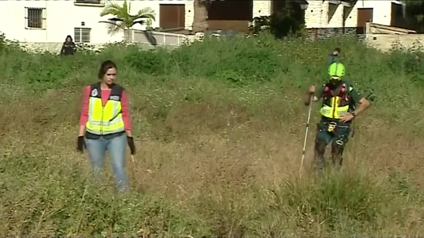 Buscan a dos menores en Godella y la Guardia Civil interroga a sus padres Buscan a dos menores en Godella y la Guardia Civil interroga a sus padres