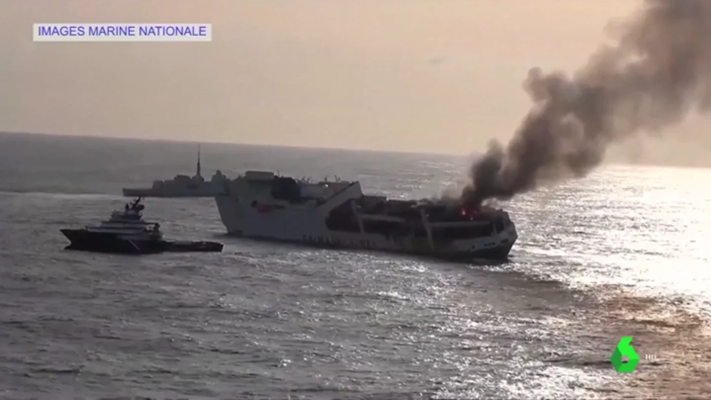 El fuel de un barco de carga italiano puede llegar a las costas francesas El fuel de un barco de carga italiano puede llegar a las costas francesas