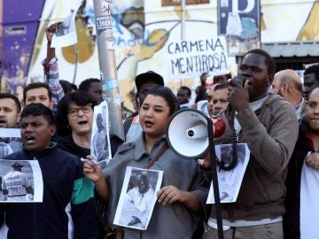 Concentración en Lavapiés en memoria a Mame Mbaye Concentración en Lavapiés en memoria a Mame Mbaye
