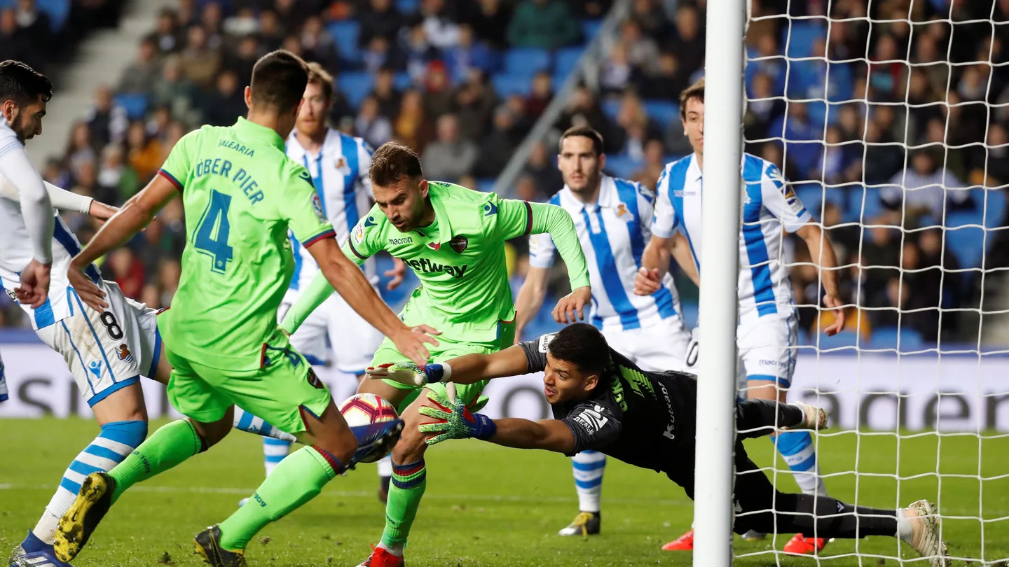 Gerónimo Rulli , en acción ante Borja Mayoral Gerónimo Rulli , en acción ante Borja Mayoral