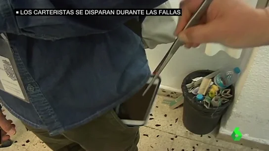 Valencia se blinda ante los carteristas en Fallas: estos son los métodos que utilizan en las aglomeriaciones Valencia se blinda ante los carteristas en Fallas: estos son los métodos que utilizan en las aglomeriaciones