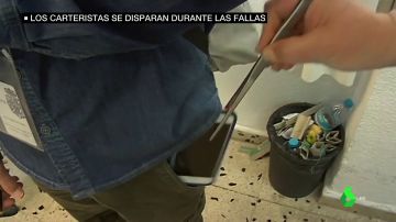 Valencia se blinda ante los carteristas en Fallas: estos son los métodos que utilizan en las aglomeriaciones