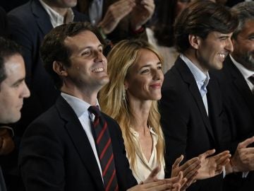 Pablo Casado junto a Cayetana Álvarez de Toledo, Pablo Montesinos y Juan José Cortés Pablo Casado junto a Cayetana Álvarez de Toledo, Pablo Montesinos y Juan José Cortés