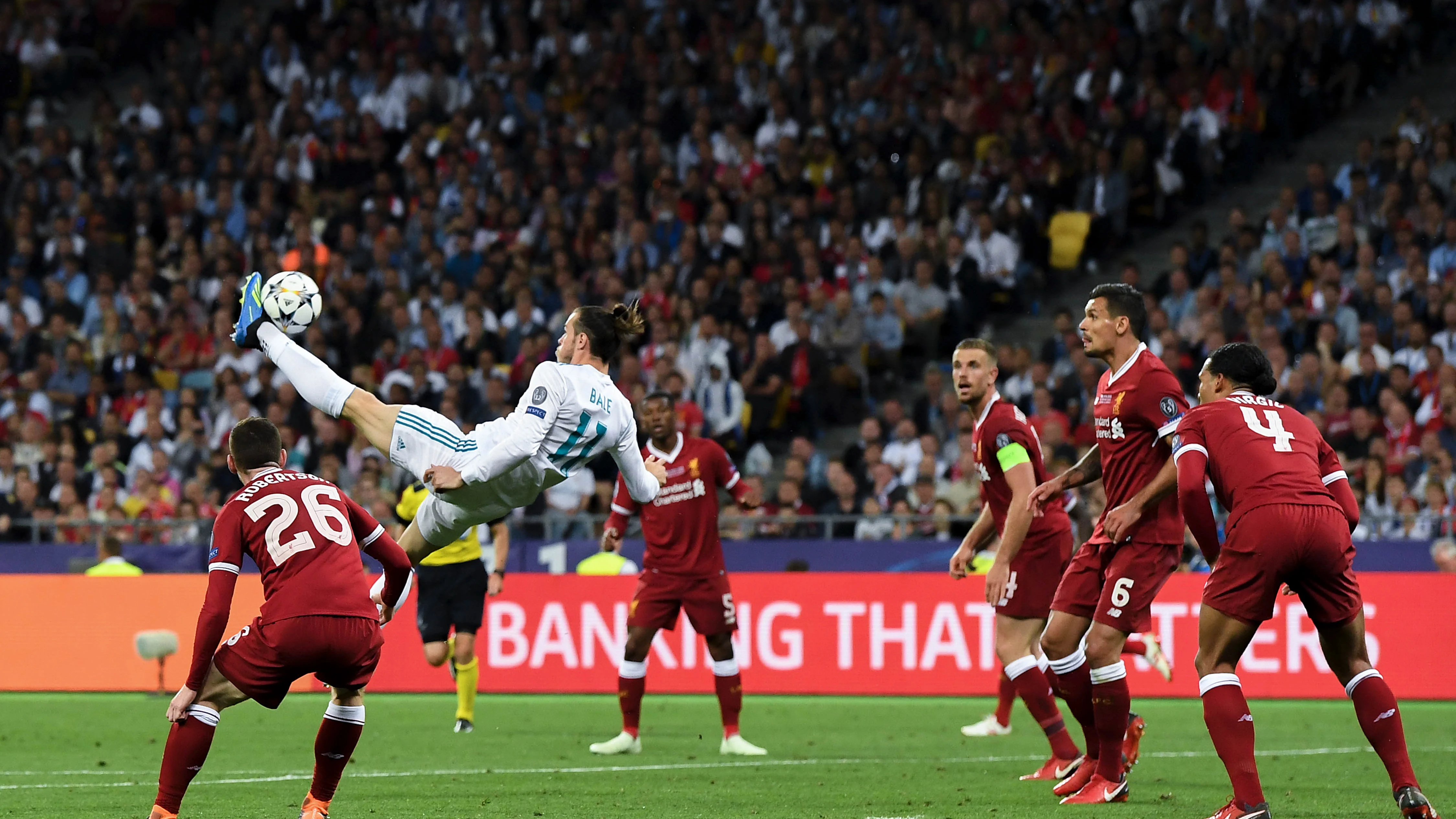 Gareth Bale, en el momento de ejecutar su chilena en Kiev