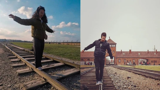 Turistas en el museo de Auschwitz Turistas en el museo de Auschwitz
