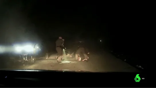 EL joven de 16 años recibió una paliza Los cuatro policías involucrados han sido apartados de sus cargos