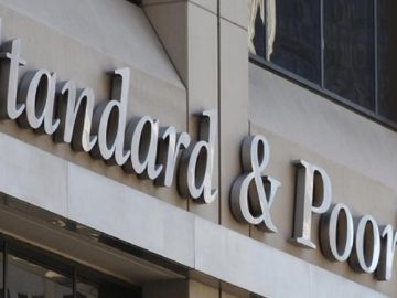 Imagen de la fachada de 'Standard and Poor's' Imagen de la fachada de 'Standard and Poor's'