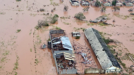 Vista aérea de los daños causados por las inundaciones después de que el ciclón Idai tocó tierra en la provincia de Sofala, Mozambique Vista aérea de los daños causados por las inundaciones después de que el ciclón Idai tocó tierra en la provincia de Sofala, Mozambique