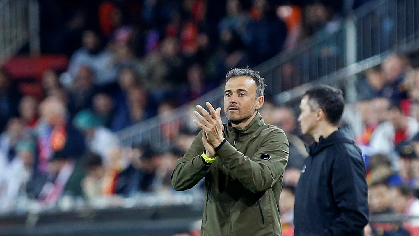 Luis Enrique aplaude una acción en un partido Luis Enrique aplaude una acción en un partido