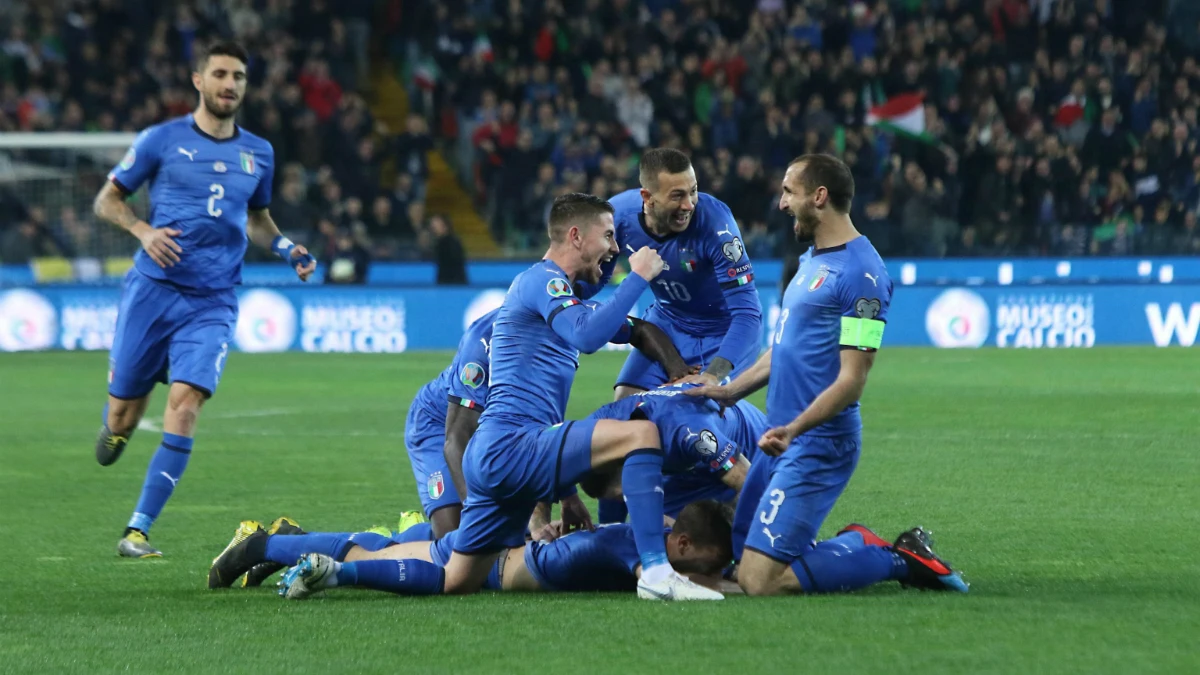 Italia celebra un gol