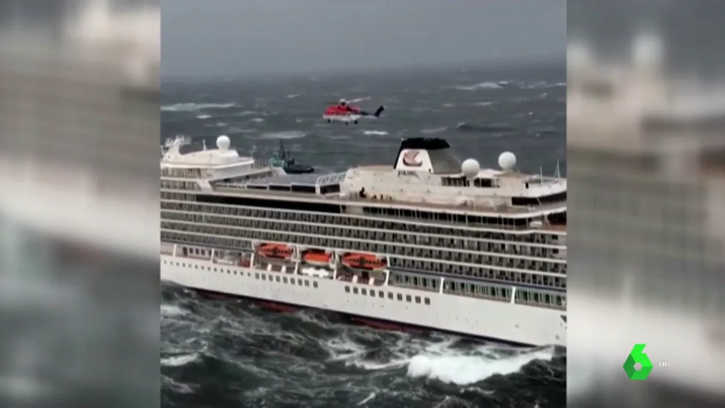 Imagen del crucero evacuado por problemas en el motor en Noruega Imagen del crucero evacuado por problemas en el motor en Noruega