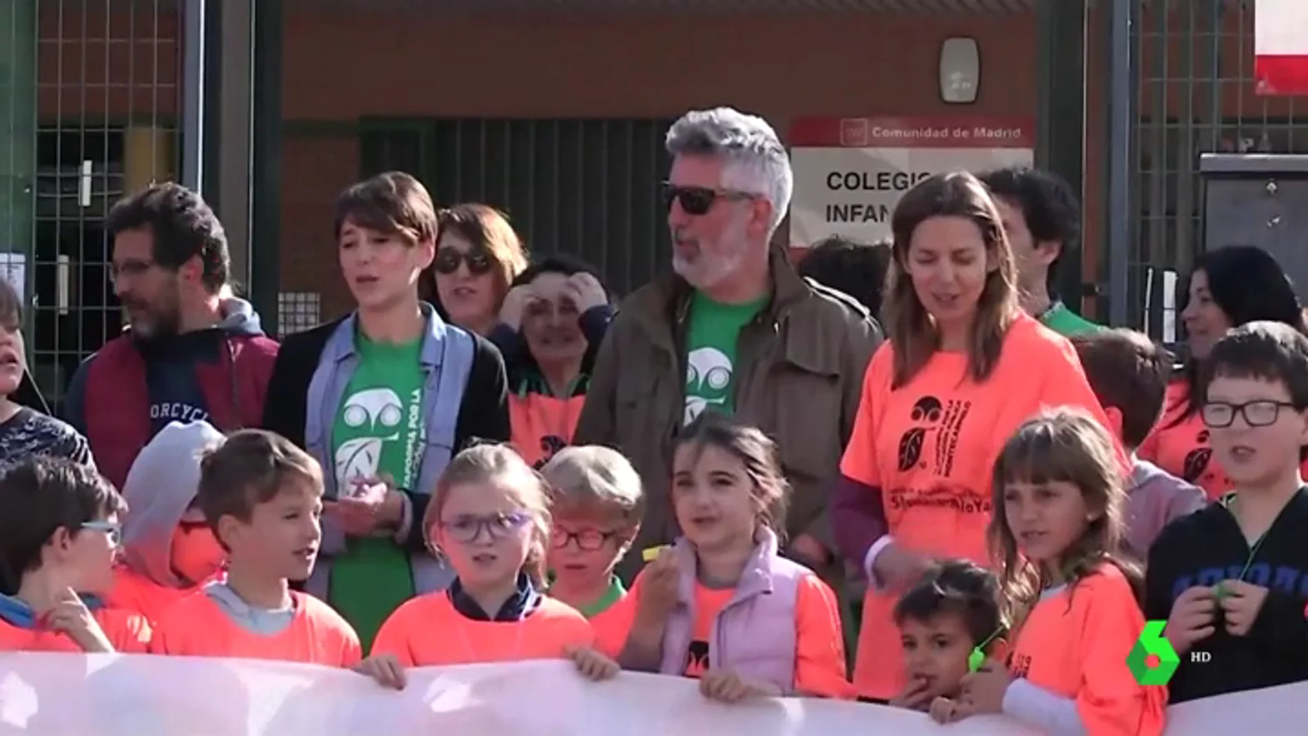 Protesta por un instituto público en el barrio de Montecarmelo, Madrid