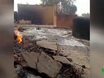 Una etnia maliense asesina a 135 personas de un poblado tras rodear y quemar sus viviendas Una etnia maliense asesina a 135 personas de un poblado tras rodear y quemar sus viviendas