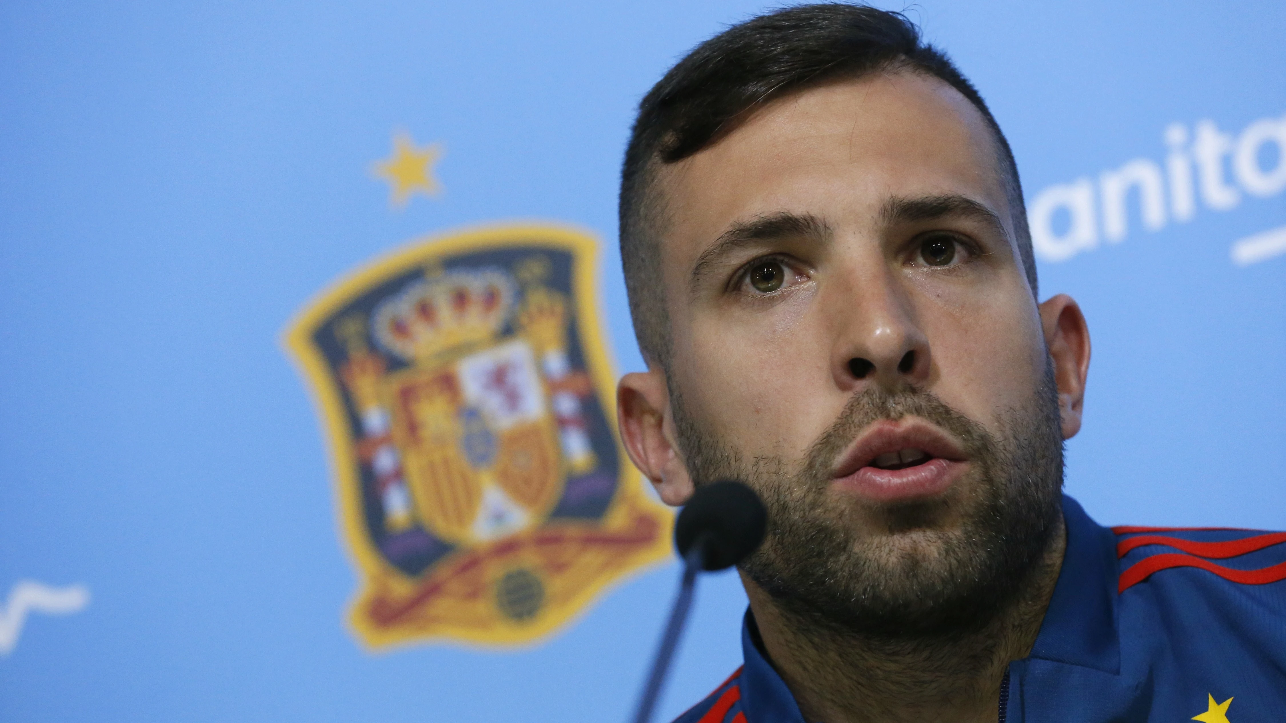 Jordi Alba en rueda de prensa