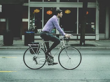 Ir en bici por la ciudad Ir en bici por la ciudad