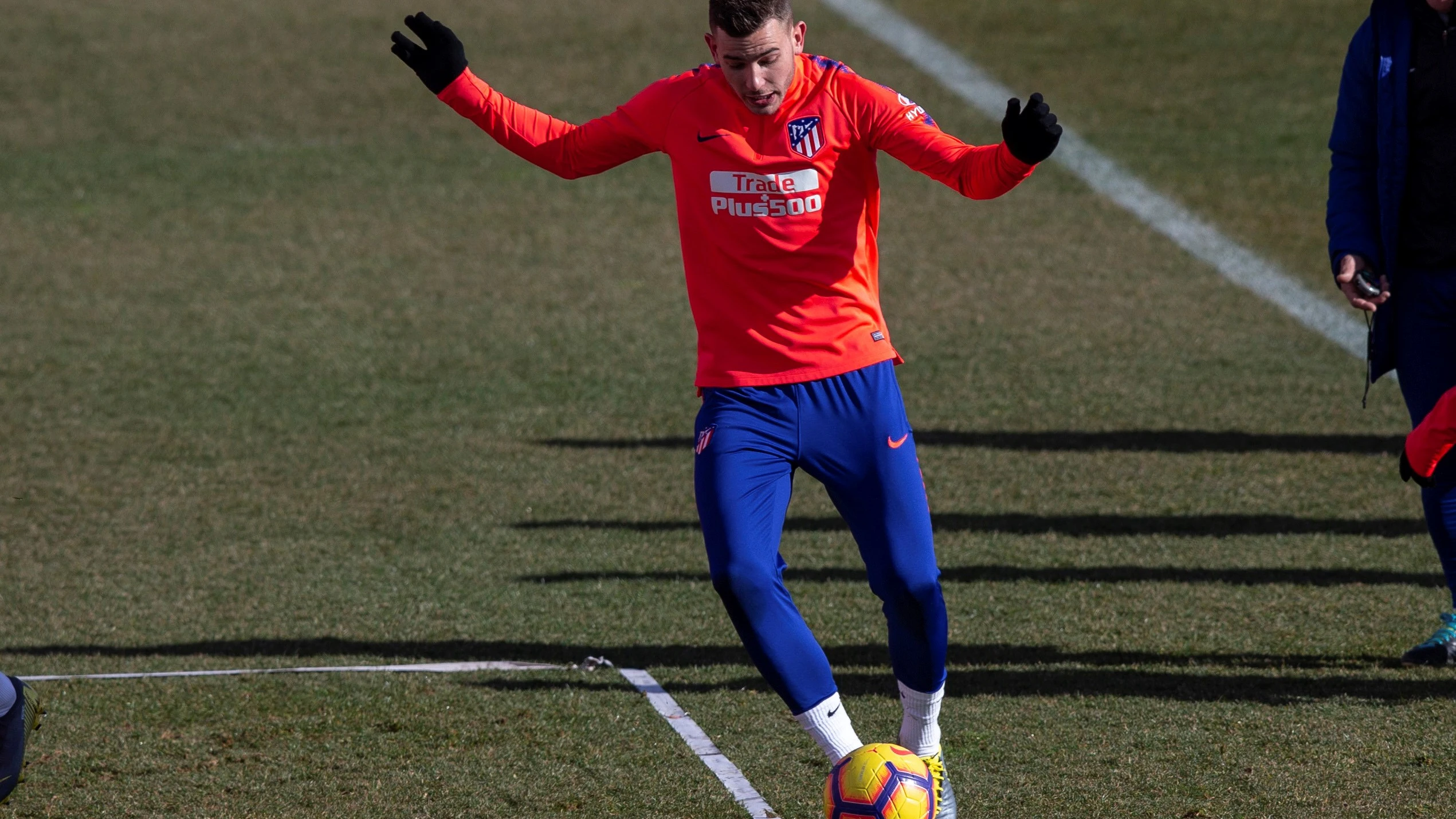 Lucas Hernández vuelve a los entrenamientos