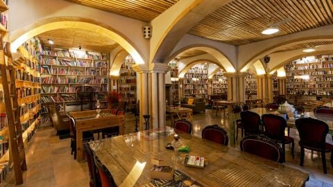 The Literary Man, Portugal