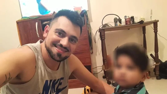 Matías Devincenzi y el pequeño Santino Matías Devincenzi y el pequeño Santino