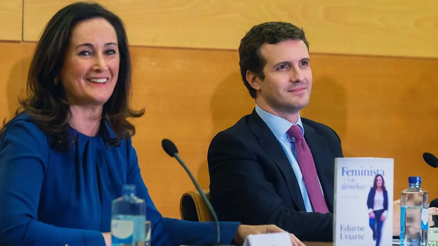 El líder del PP, Pablo Casado, y la politóloga, Edurne Uriarte. El líder del PP, Pablo Casado, y la politóloga, Edurne Uriarte.