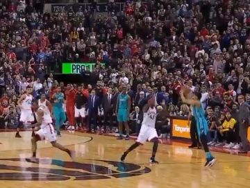 Canastón de Jeremy Lamb para ganar a los Raptors Canastón de Jeremy Lamb para ganar a los Raptors