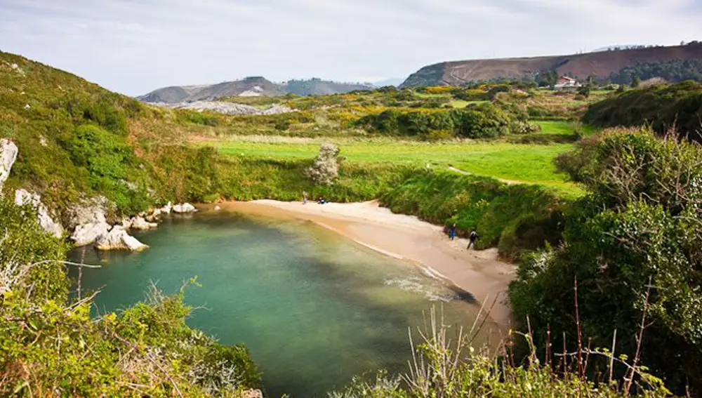 Playa de Gulpiyuri