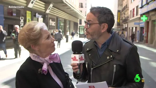 Santi Villas conoce las verdaderas preocupaciones de los españoles: "Que los viajes del Imserso sean de un mes, que con 15 días no me entero" Santi Villas conoce las verdaderas preocupaciones de los españoles: "Que los viajes del Imserso sean de un mes, que con 15 días no me entero"