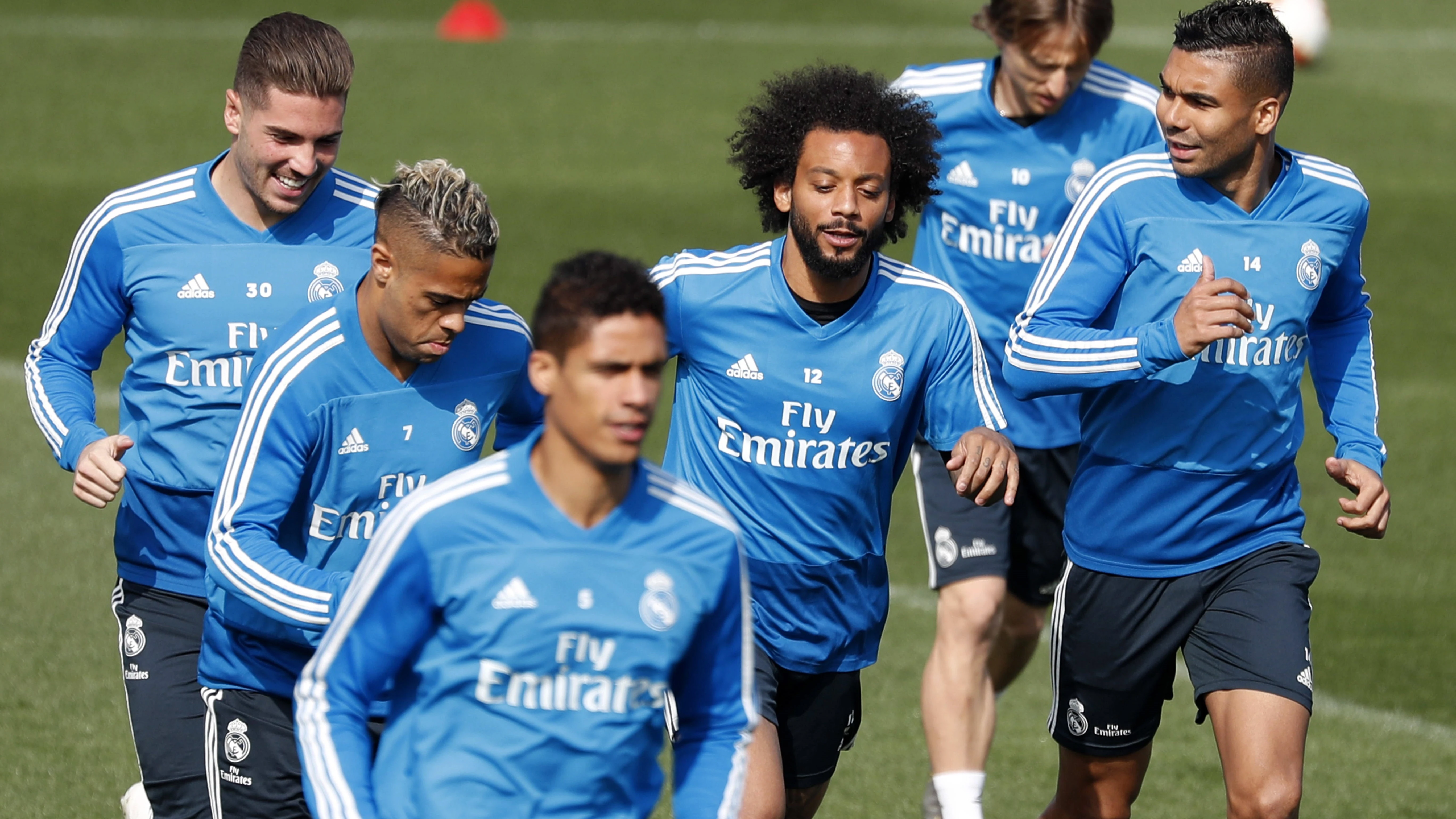 Los jugadores del Real Madrid se ejercitan en Valdebebas