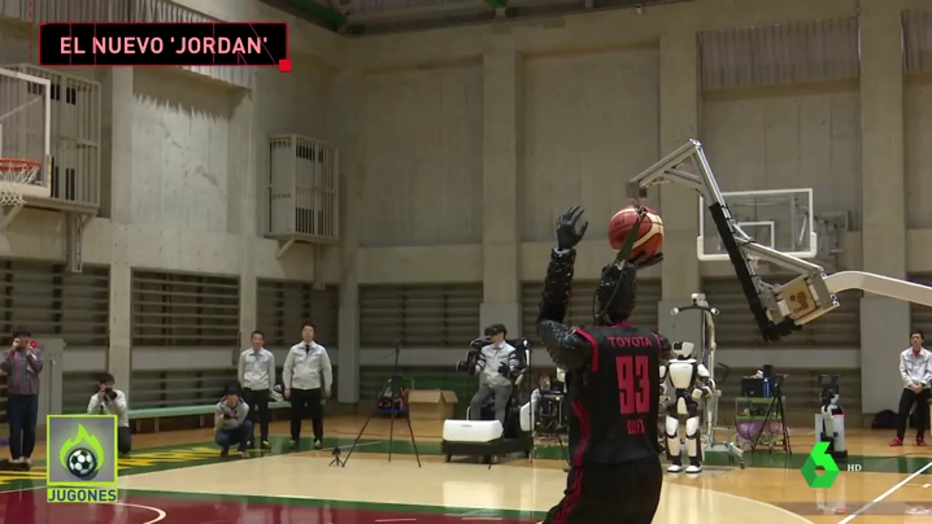 El nuevo 'Jordan': robot convertido en jugador de baloncesto en Japón
