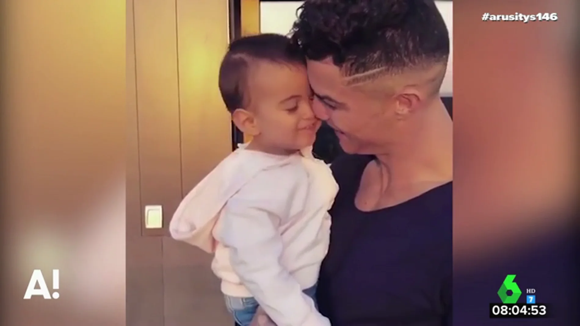 Cristiano Ronaldo con su hija Alana