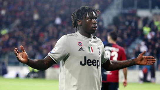 Moise Kean se encara con la grada tras escuchar cánticos racistas Moise Kean se encara con la grada tras escuchar cánticos racistas