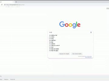 Esto es lo que pasa cuando buscas bombero y bombera en lnternet: ellos apagando fuegos y ellas disfrazadas de carnaval Esto es lo que pasa cuando buscas bombero y bombera en lnternet: ellos apagando fuegos y ellas disfrazadas de carnaval