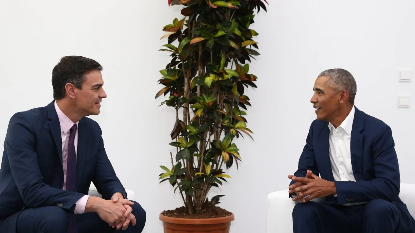 El expresidente de Estados Unidos, Barack Obama, se reúne con Pedro Sánchez en Sevilla. El expresidente de Estados Unidos, Barack Obama, se reúne con Pedro Sánchez en Sevilla.