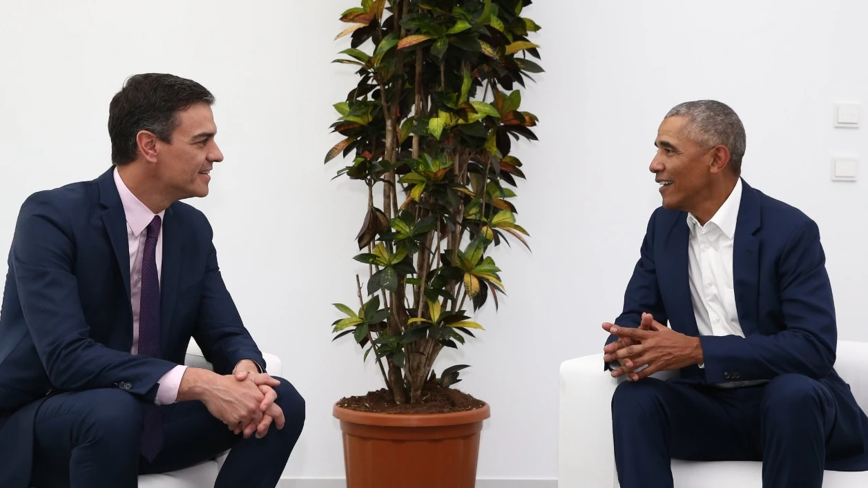 El expresidente de Estados Unidos, Barack Obama, se reúne con Pedro Sánchez en Sevilla. 