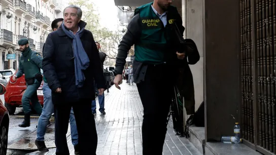 El cuñado de Barberá llega con la UCO para el registro de su despacho. El cuñado de Barberá llega con la UCO para el registro de su despacho.