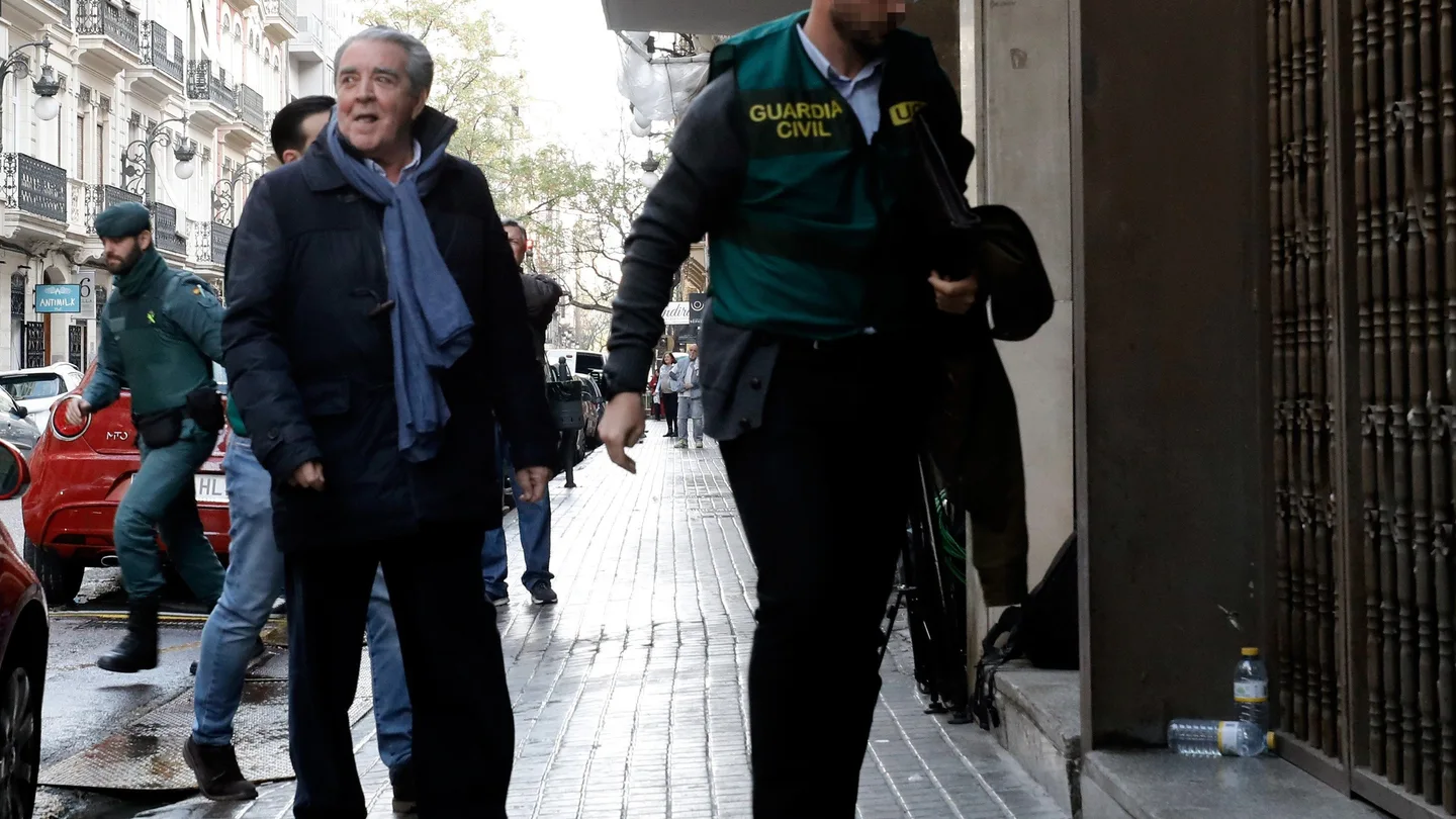 El cuñado de Barberá llega con la UCO para el registro de su despacho. El cuñado de Barberá llega con la UCO para el registro de su despacho.