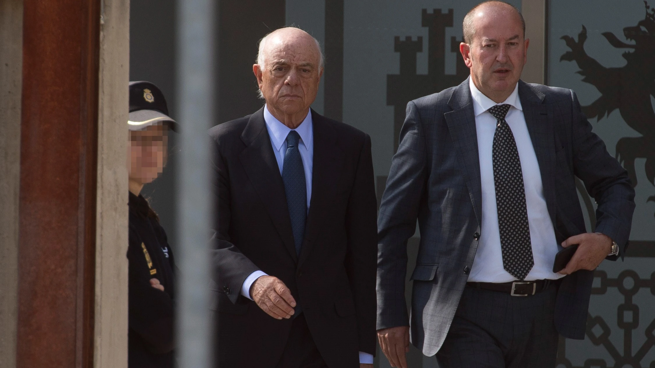 El expresidente de BBVA Francisco González a su salida de la Audiencia Nacional