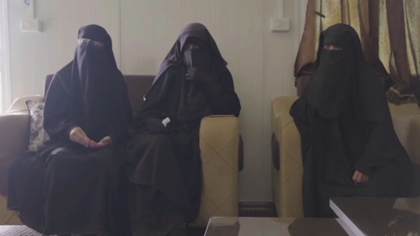 Tres mujeres españolas retenidas por el Estado Islámico Tres mujeres españolas retenidas por el Estado Islámico