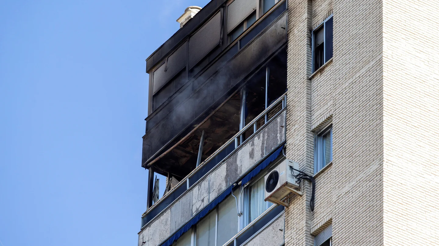 Vivienda situada en el piso 16 de un edificio de Madrid Vivienda situada en el piso 16 de un edificio de Madrid