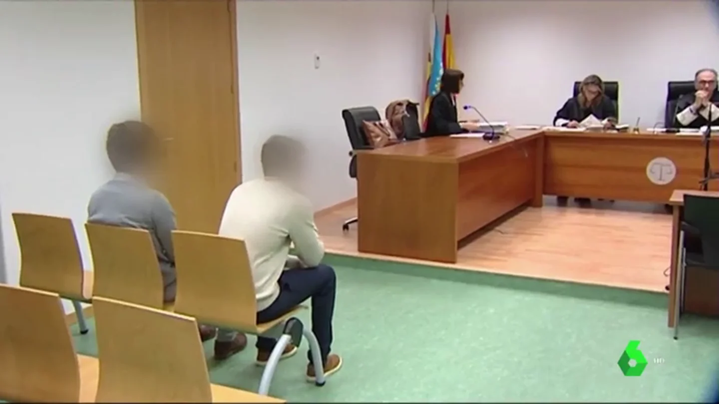 Dos hermanos violan en Alicante a una menor que se negó a hacer un trío con ellos Dos hermanos violan en Alicante a una menor que se negó a hacer un trío con ellos