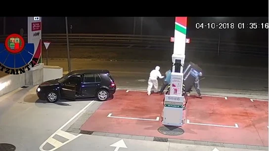 La 'banda del Kay' rociaba con extintores o quemaba los vehículos que usaba en sus asaltos. La 'banda del Kay' rociaba con extintores o quemaba los vehículos que usaba en sus asaltos.