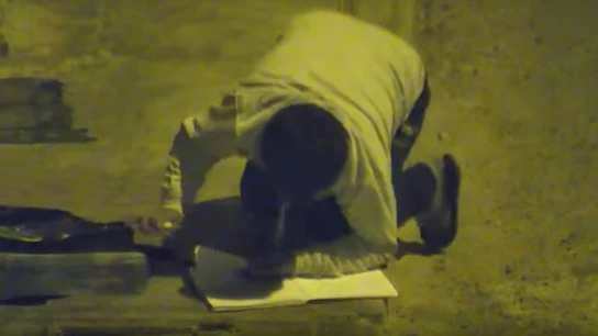 El niño haciendo los deberes El niño haciendo los deberes