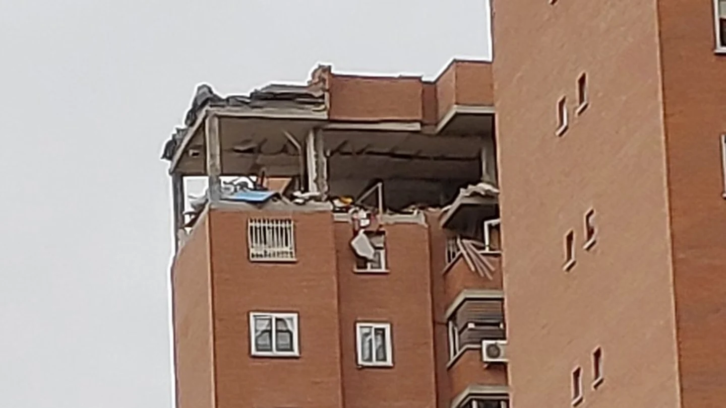Destrozos en un edificio de Vallecas tras una explosión Destrozos en un edificio de Vallecas tras una explosión