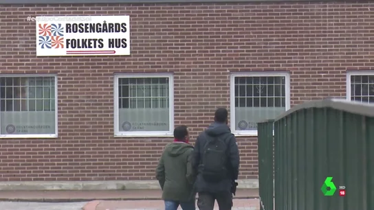 Jóvenes que reconocen que sus amigos han matado por dinero o "chalecos antibalas como uniforme": así es Rosengard Jóvenes que reconocen que sus amigos han matado por dinero o "chalecos antibalas como uniforme": así es Rosengard